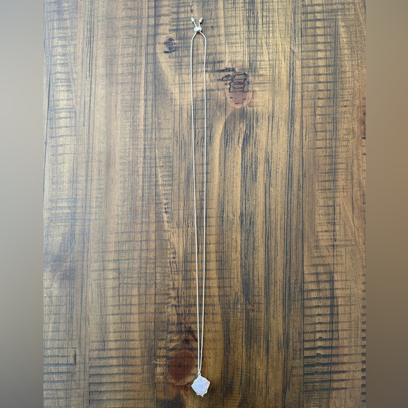 Kendra Scott Kacey Long Pendant Necklace in Gold with Pink stone - Picture 4 of 9